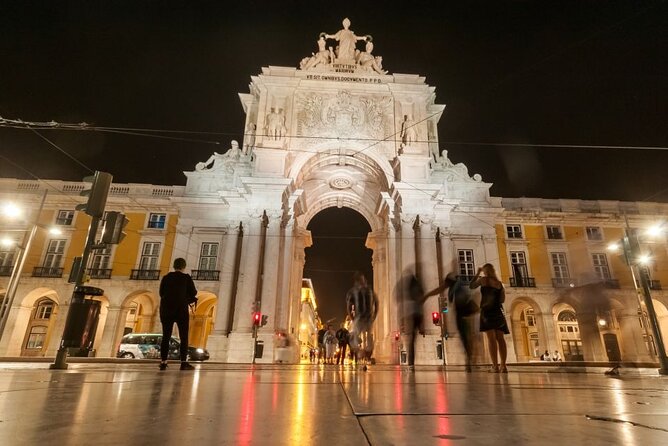 Lisbon: Authentic Fado Show, Dinner and Night Tour - Timing, comfort and practical limits