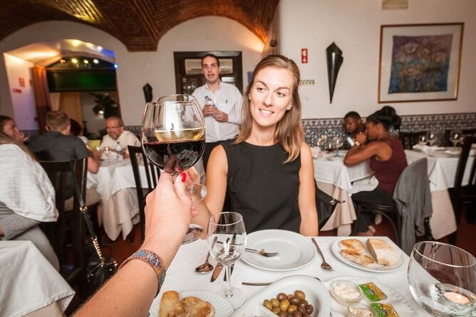 Lisbon: Authentic Fado Show, Dinner and Night Tour - What happens during the four-hour route