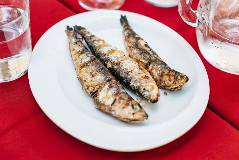 Lisbon: Baixa District Food Tour with Dinner and Drinks - Baixa food with a side of city history