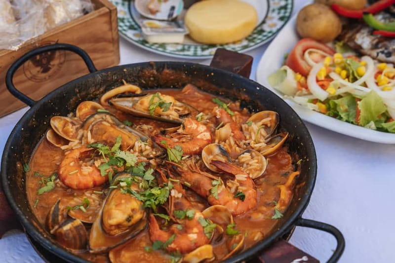 Lisbon: Baixa Food Walking Tour with Drinks - Baixa de Lisboa: Portuguese food in small bites