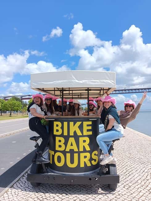 Lisbon: Beer Bike Tour with Sangria and Beer - The guides make the difference