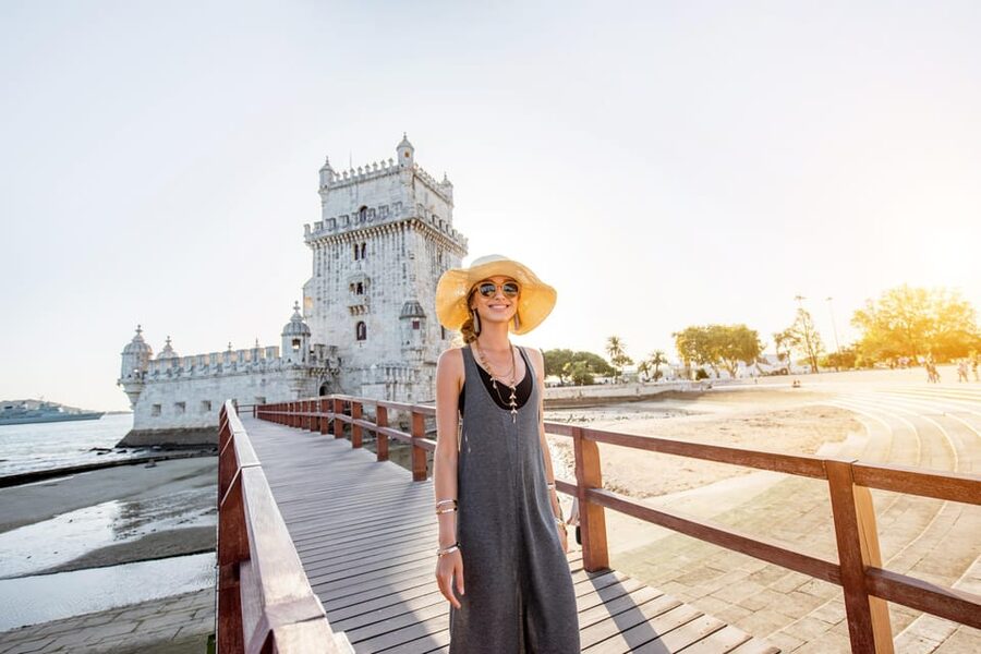Lisbon: Belem Tour with Pastéis at Jerónimos Monastery - Jardim Afonso de Albuquerque and the first historical lesson