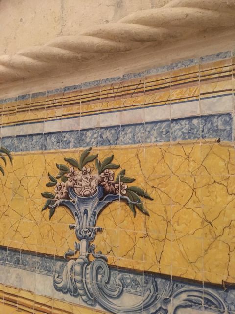 Lisbon: Belem Walking Tour with Jeronimos Monastery Ticket - Angela’s guiding style and group size
