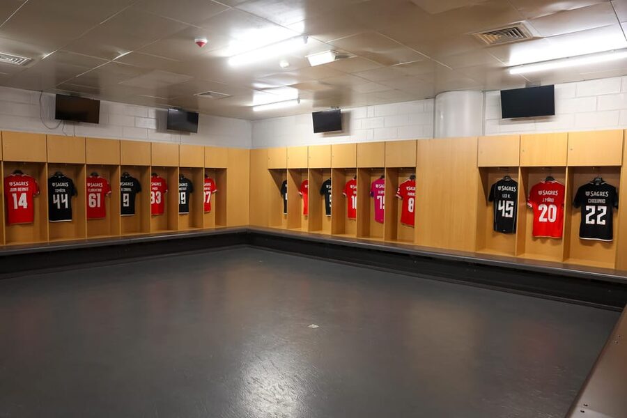 Lisbon: Benfica Luz Stadium Tour with Souvenir Scarf - Key points before you go