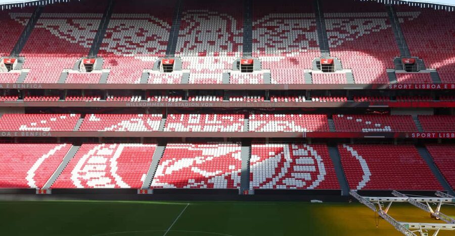 Lisbon: Benfica Luz Stadium Tour with Souvenir Scarf - How the self-paced format works