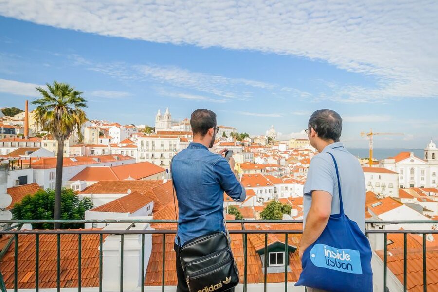 Lisbon: Best of City Private Walking Tour - A local bar stop for tapa and wine