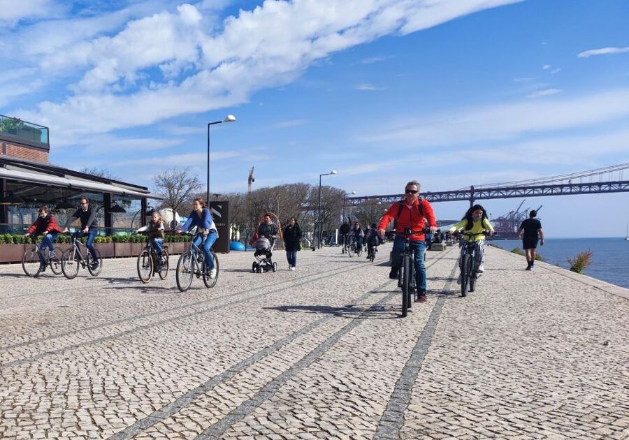 Lisbon: Bike Tour From City Center to Belem - Belém Tower and the Monument to the Discoveries