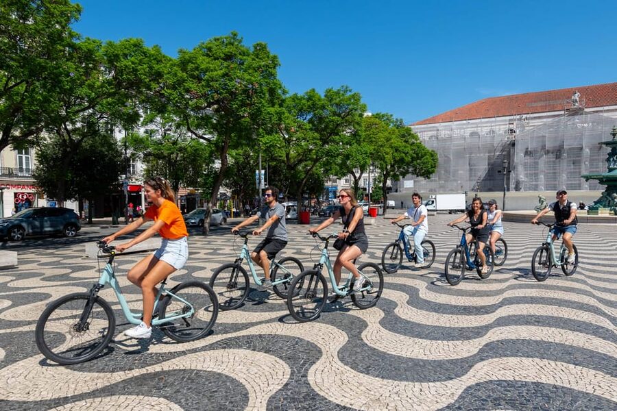 Lisbon Bike Tour: Langs de rivier van Belém naar Lissabon - MAAT and the changing waterfront