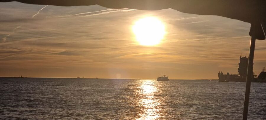 Lisbon: Boat Tour with Champagne - Key points to know before sailing