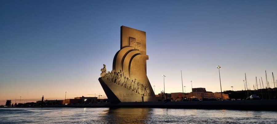 Lisbon: Boat Tour with Champagne - Historic vessels and the Submarine Barracuda