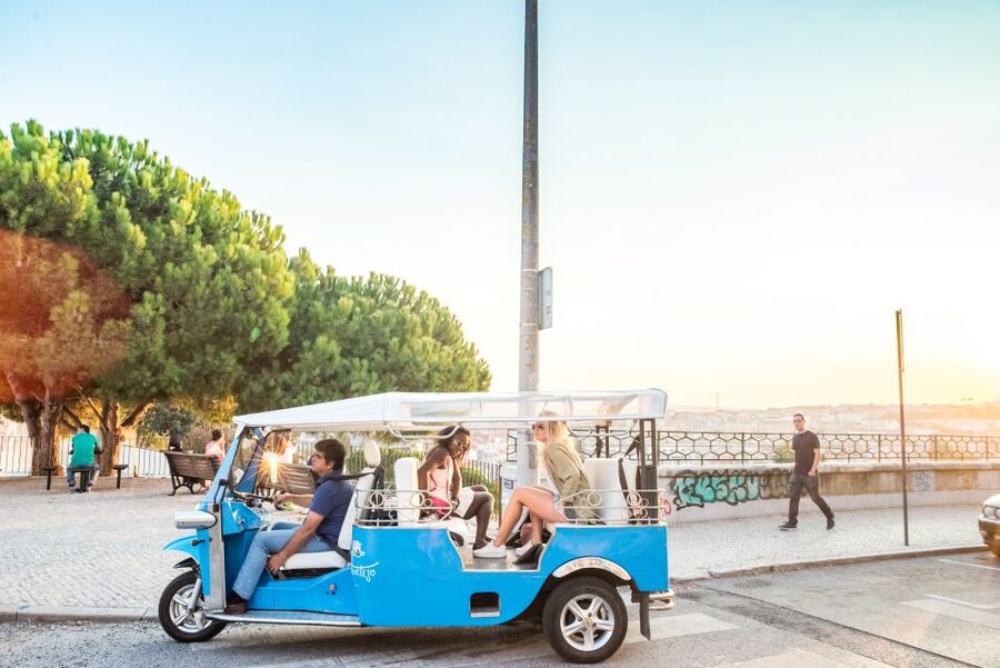 Lisbon by Tuk Tuk Guided Tour: City of Neighborhoods - Feira da Ladra and the National Pantheon