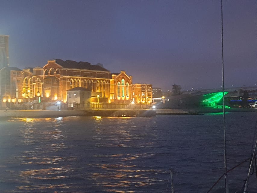 Lisbon: Champagne Sailing Tours - Commerce Square and the river-facing city