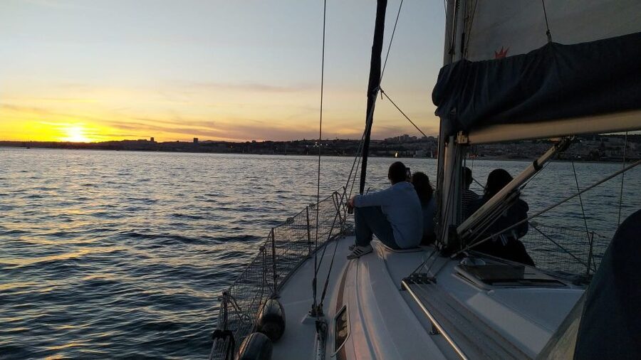 Lisbon: Day and Sunset Tour on the Tagus River - The Monument to the Discoveries and Belém Tower