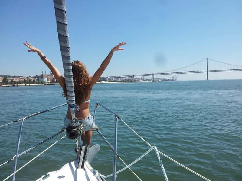 Lisbon: Daytime or Sunset Boat Cruise with History and Wine - Why the small boat matters