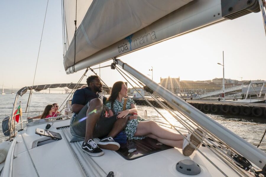 Lisbon: Daytime/Sunset/Night City Sailboat Tour with Drink - Seeing central Lisbon from the river