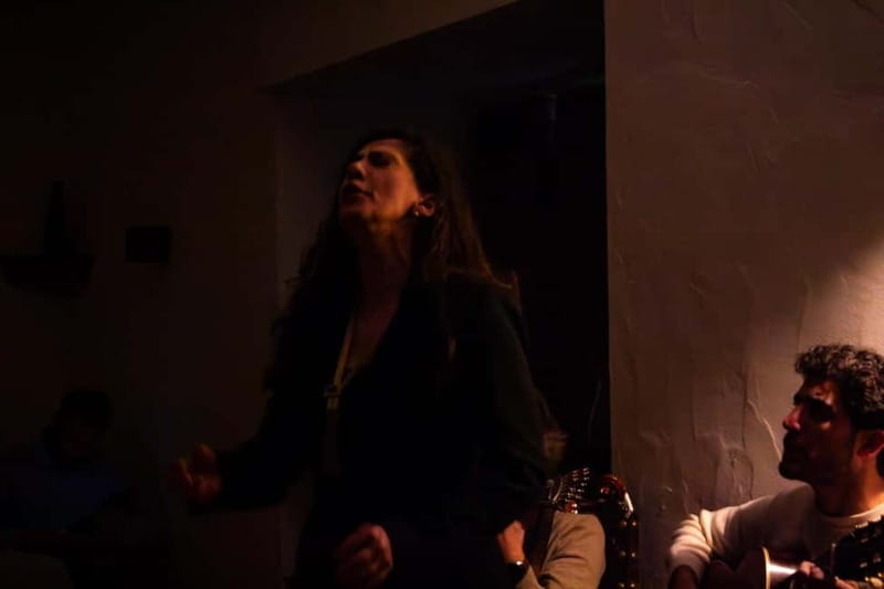 Lisbon: Dinner with Fado Show with the Rising Stars of Fado - Entering Canto do Poeta