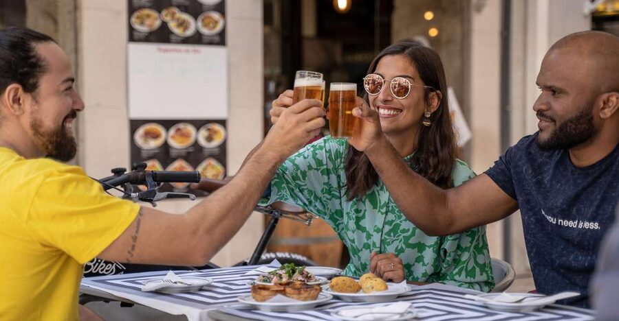 Lisbon: E-Bike Food Tour of Alfama and Old Town - The National Pantheon and the climb to Graça