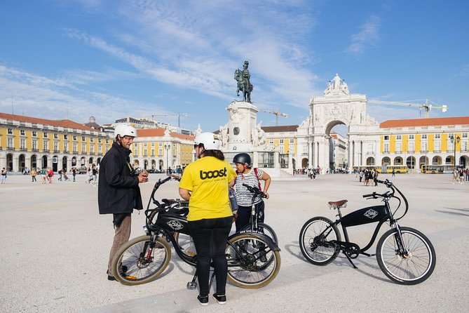 Lisbon E-Bike Tour Commerce Square, Mouraria and Alfama - Senhora do Monte and the big Lisbon picture