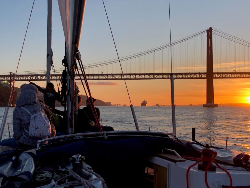 Lisbon: Enjoy a Sunset or Night Tagus River Sailboat Cruise - Comfort, wind, and what to bring