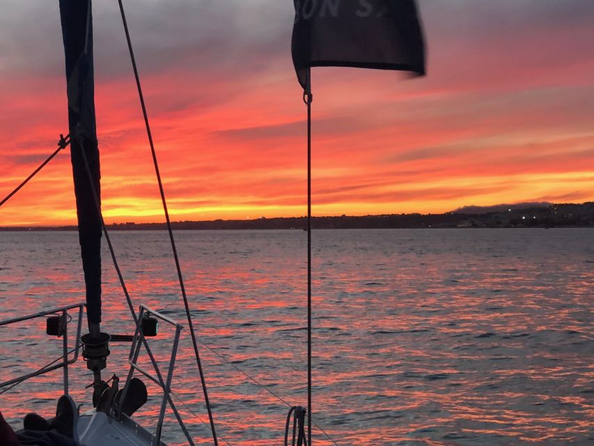 Lisbon: Enjoy a Sunset or Night Tagus River Sailboat Cruise - Boarding in Belém and receiving your welcome drink