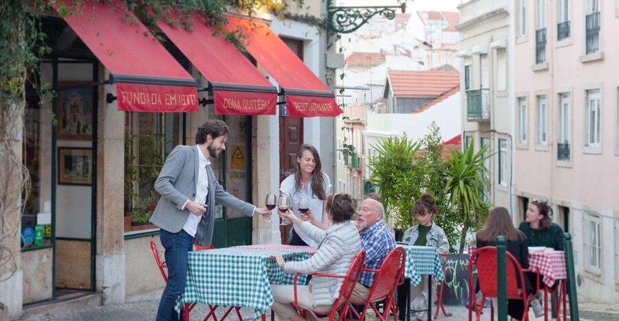 Lisbon: Evening Local Food Crawl with Drink Pairings - Starting at Lisbon’s Parliament