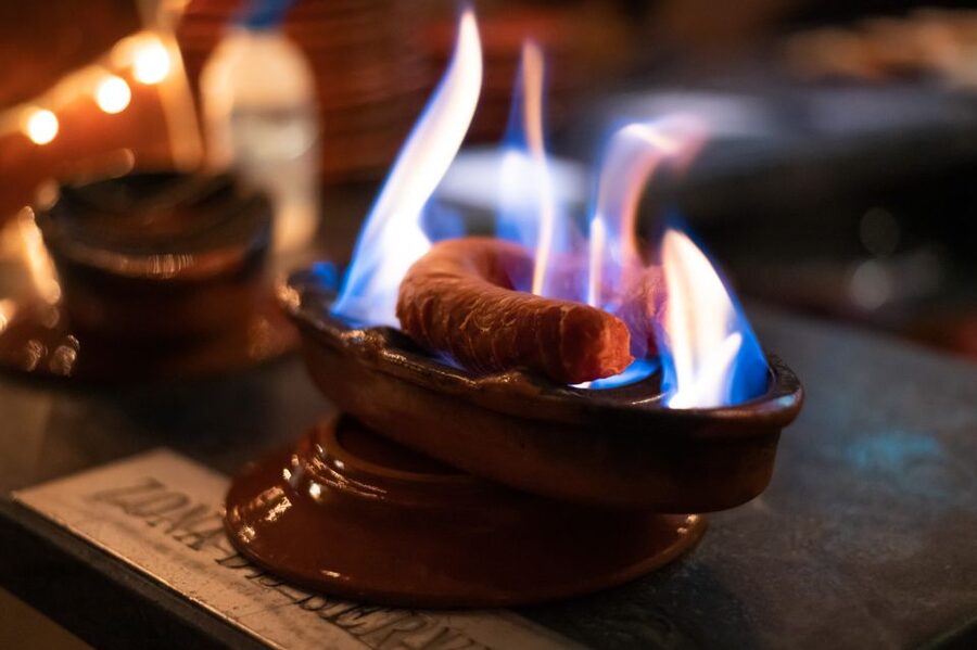 Lisbon: Fado Musical Experience with Portuguese Appetizers - Portuguese appetizers, wine, and the limits of the meal