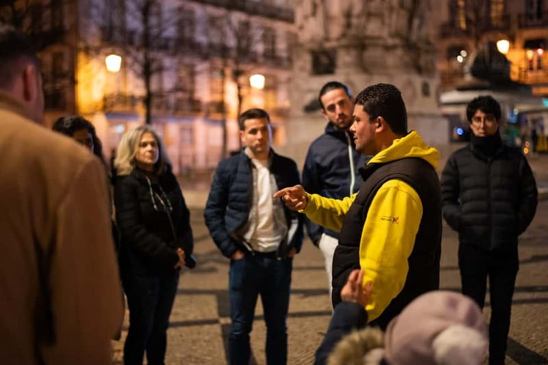 Lisbon: Fado Musical Experience with Portuguese Appetizers - What the guide adds to the music