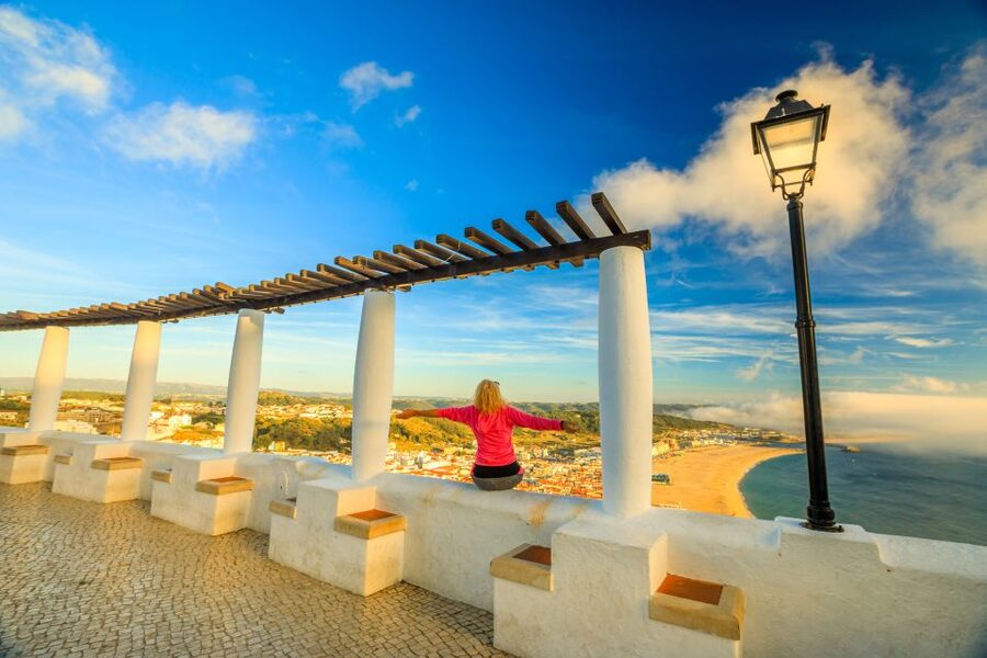 Lisbon: Fatima, Batalha, Nazare and Obidos Tour Hotel Pickup - Guides are a major part of the experience