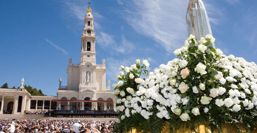Lisbon: Fátima, Nazaré, Óbidos & São Martinho do Porto Tour - Why this day trip works from Lisbon