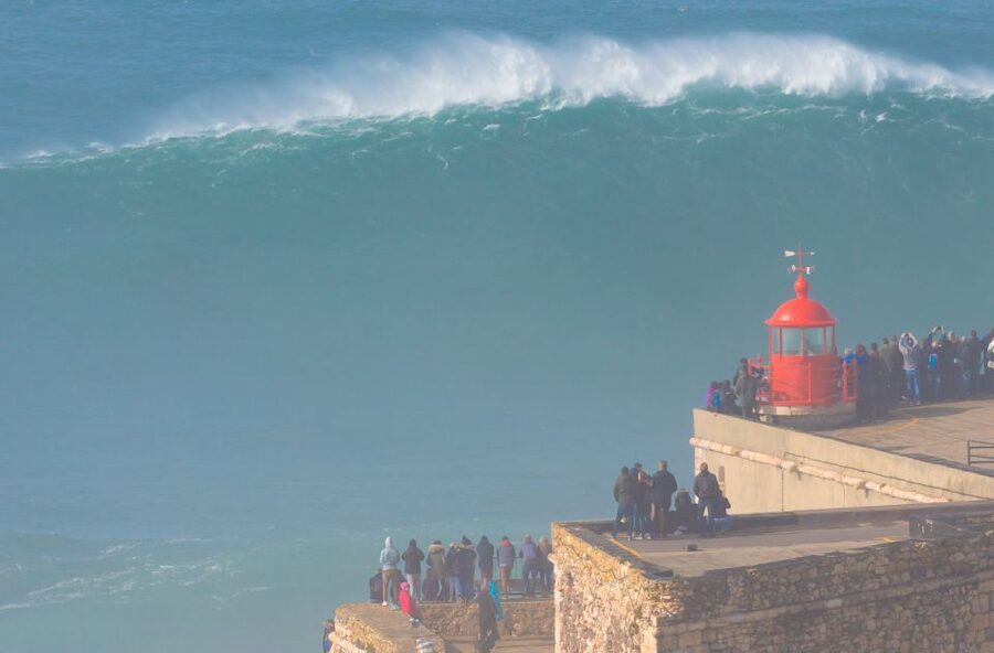Lisbon: Fátima, Nazaré, Óbidos & São Martinho do Porto Tour - Nazaré: giant waves and a useful lunch stop