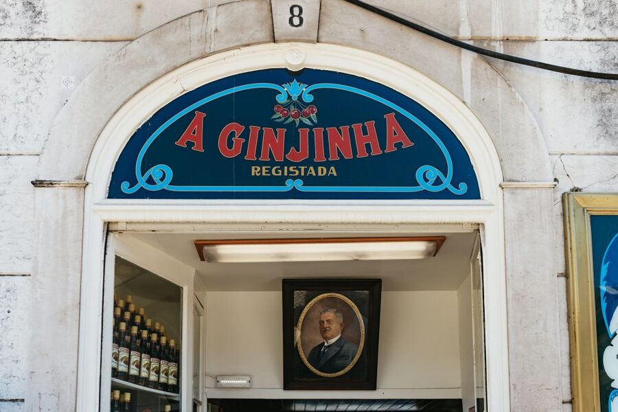 Lisbon: Food and Wine Small Group Walking Tour - Ginjinha at St. Dominic’s Square