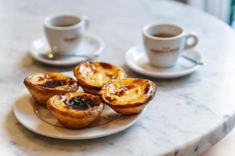 Lisbon: Food Crawl Walking Tour with Local Tastings - What the guide adds to the meal