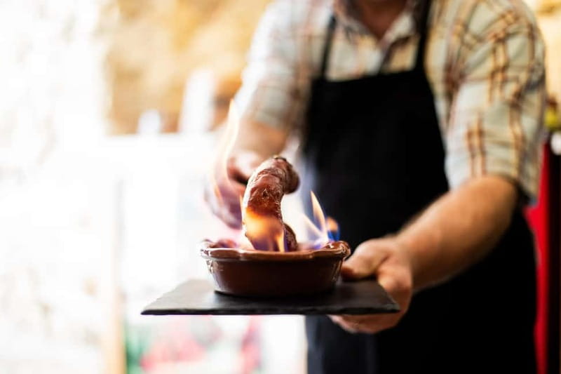 Lisbon: Food Tasting Tour by Tuk Tuk with 2 Stops - Why a tuk-tuk makes sense in Lisbon’s old quarters