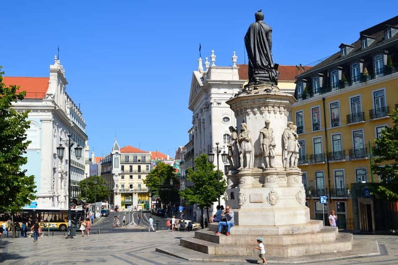 Lisbon: From East to West Private Tour in a Tuk Tuk - Four things to know before booking