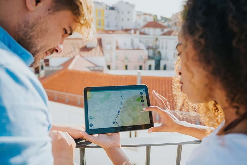 Lisbon: GPS-Guided Spinach Tour by Electric Car - What the Spinach car is really like