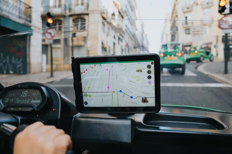Lisbon: GPS-Guided Spinach Tour by Electric Car - The narration adds more than directions