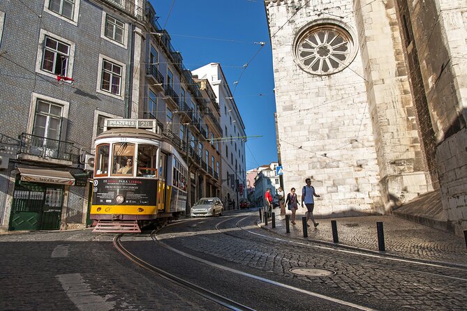 Lisbon Highlights - Private Tour with Van and Local Guide - São Pedro de Alcântara and São Roque