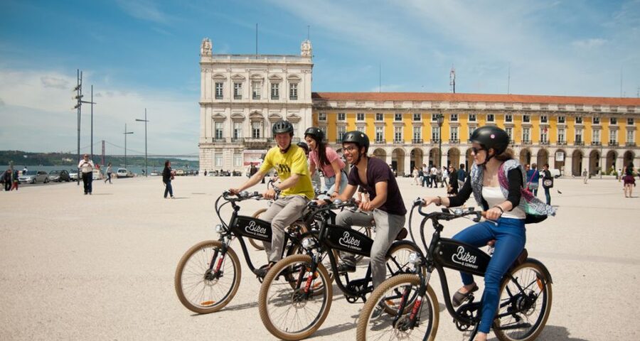 Lisbon: Hills, Alfama, and Mouraria Tour by Electric Bike - Why an E-Bike Makes Sense in Lisbon