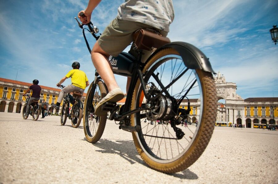 Lisbon: Hills, Alfama, and Mouraria Tour by Electric Bike - The Sé Cathedral and Lisbon’s Old Core
