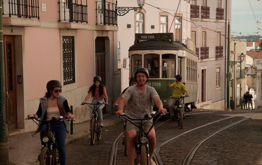 Lisbon: Hills, Alfama, and Mouraria Tour by Electric Bike - What the Three Hours Feel Like