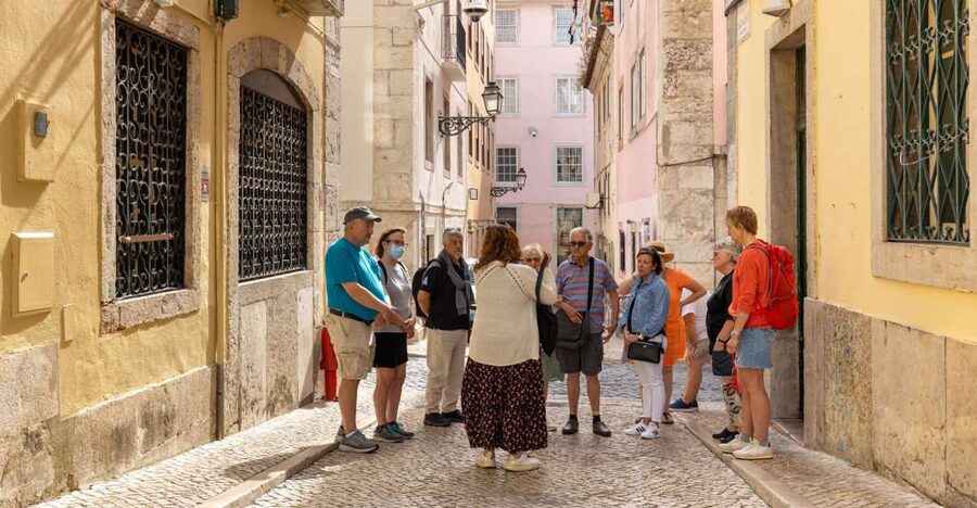 Lisbon: History, Stories and Lifestyle Walking Tour - Key points at a glance
