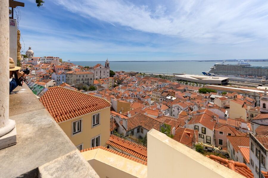 Lisbon: History, Stories and Lifestyle Walking Tour - São Pedro de Alcântara: one of the best early views