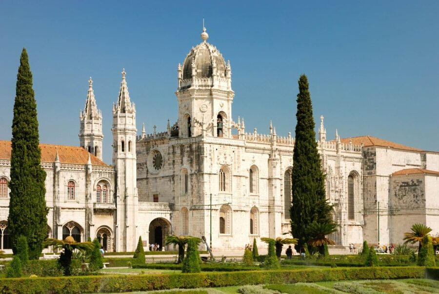 Lisbon: Jerónimos Monastery E-Ticket and Audio Guide - Getting to Praça do Império in Belém