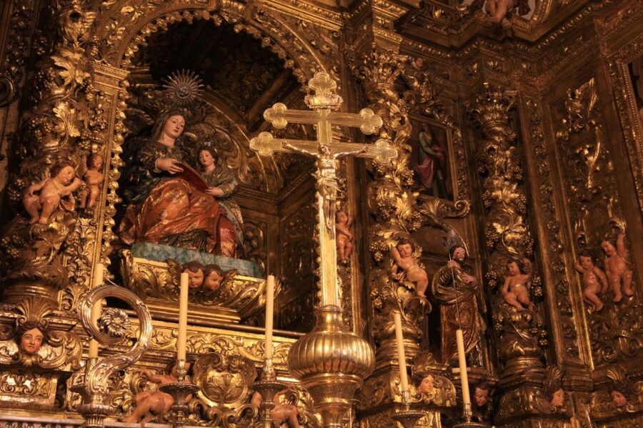 Lisbon: Lisbon Cathedral Entry Ticket - How the self-guided format affects your visit