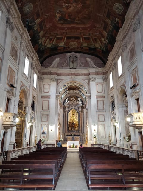 Lisbon: Lisbon Classical Nights Concert - A private room and a front-row view