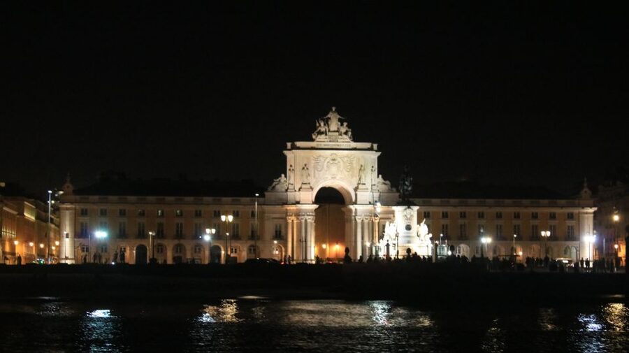 Lisbon: Luxury Sailboat Cruise at Night - Christ the King across the Tagus