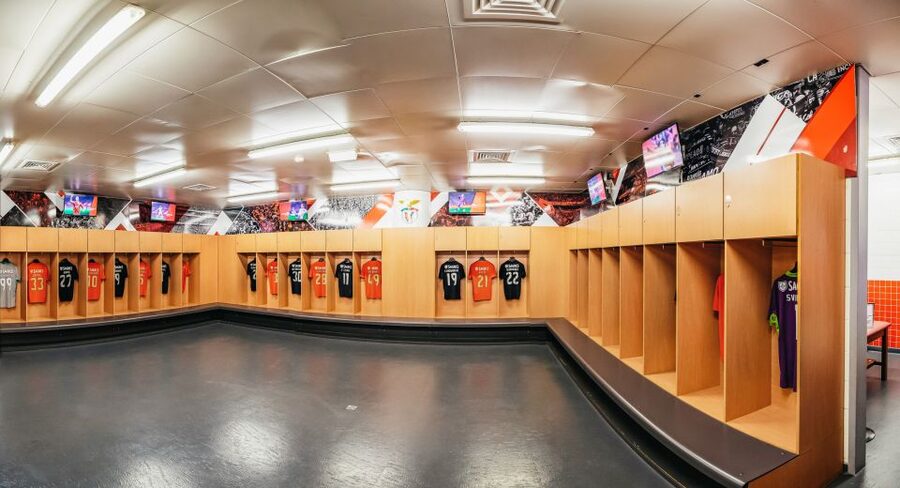 Lisbon: Luz Stadium Tour & SL Benfica Museum Ticket w/Scarf - The locker room visit, with one important limitation