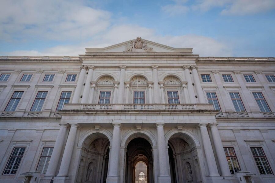 Lisbon: National Palace of Ajuda E-Ticket & City Audio Guide - Key points at a glance