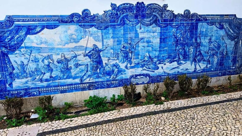 Lisbon: Old Town Tuk-Tuk Tour - Santa Luzia and Portas do Sol: the classic Alfama views