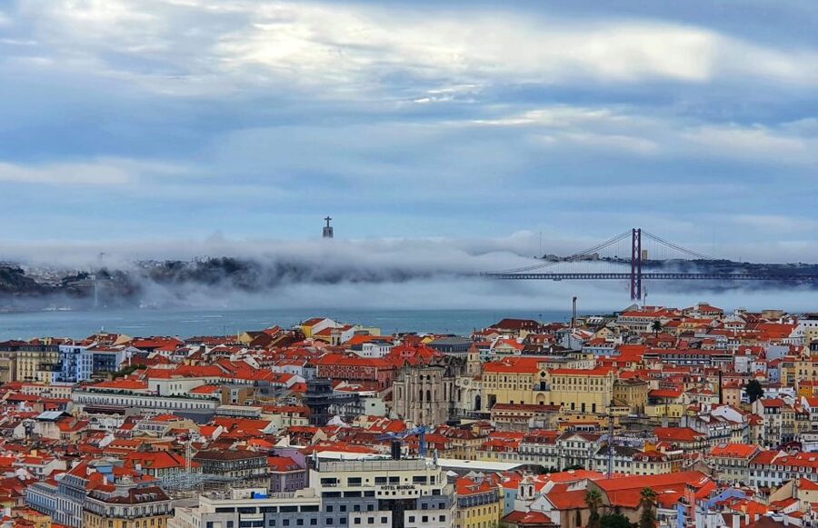 Lisbon: Old Town TukTuk Tour and Scenic Viewpoints in Alfama - Portas do Sol and Alfama’s winding lanes